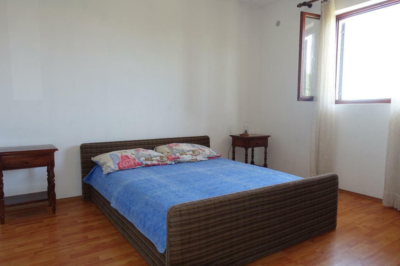 Apartment Dede Nin Bagian luar foto